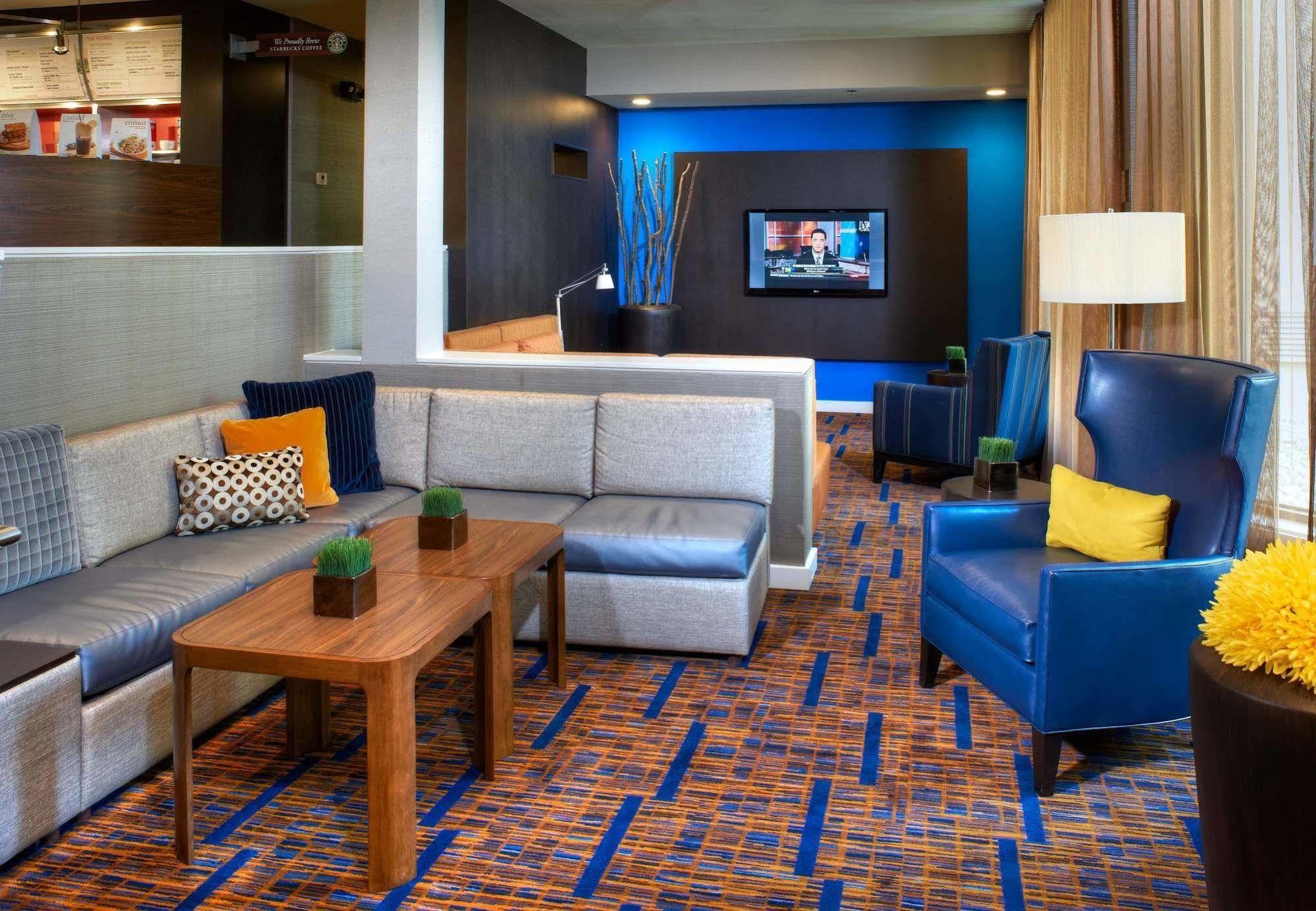 Courtyard Columbus Worthington Hotel Exterior foto